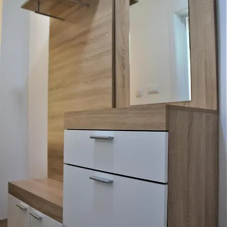 Modern With Garden Apartment *